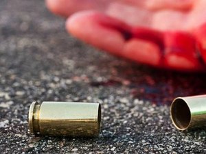 Criminosos atiram em dois adolescentes, um deles morreu, o outro ficou ferido