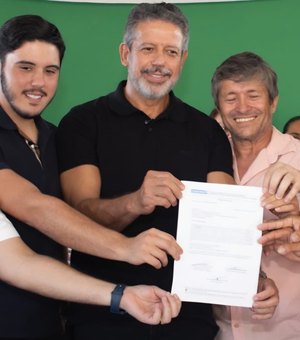 Arthur Lira e prefeito Geo Cruz assinam ordem de serviço para pavimentação em Ibateguara