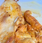 Paciente relata presença de larvas em comida servida na UPA Benedito Bentes