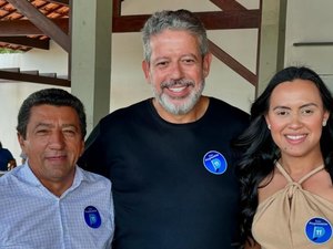 Arthur Lira anuncia R$ 2,5 mi para pavimentação em Água Branca; obras já passam de 60%
