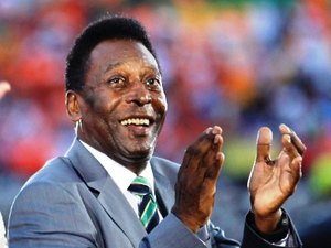 Pelé não responde bem a antibiótico e quadro é considerado delicado