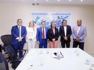 Prefeita Tia Júlia faz visita de cortesia ao Ministério Público em Maceió