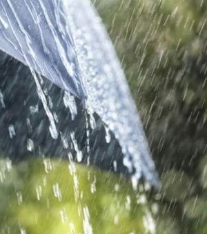 Inmet emite alerta de chuvas intensas para 35 municípios de Alagoas