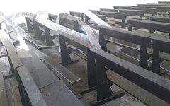 Teto de PVC da Igreja do Santíssimo desabou nesta quarta-feira, 26