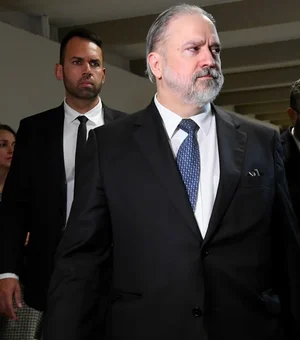 Estado policial: Aras revela novos números assombrosos sobre a Lava Jato