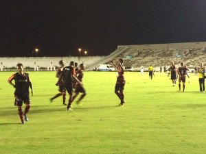 Com a vantagem, Campinense empata e garante vaga na final do Paraíbano