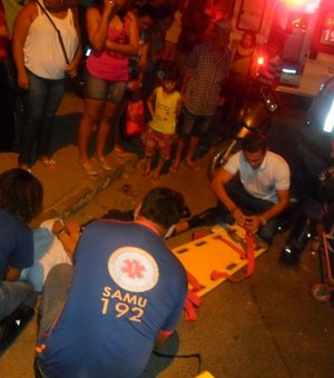 Colisão entre carro e moto deixa uma pessoa ferida no Centro