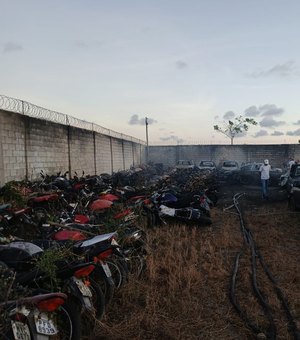 Incêndio atinge pátio de veículos em Rio Largo e destrói mais de 100 motocicletas