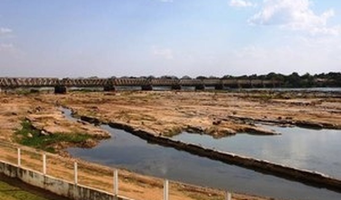 Aqui jaz o rio São Francisco: esse poderá ser o epitáfio do Velho Chico, diz deputado