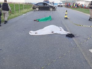 Colisão entre carro e moto deixa duas vítimas fatais na AL-210