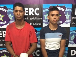 Dupla é presa suspeita de cometer roubos na parte alta de Maceió