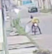 Câmeras flagram momento em que homem descarta feto em via pública de Delmiro Gouveia