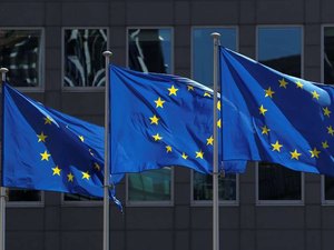 UE reabre fronteiras, mas mantém veto a turistas brasileiros