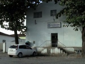 Bandidos invadem delegacia para resgatar reeducando e trocam tiros com a polícia