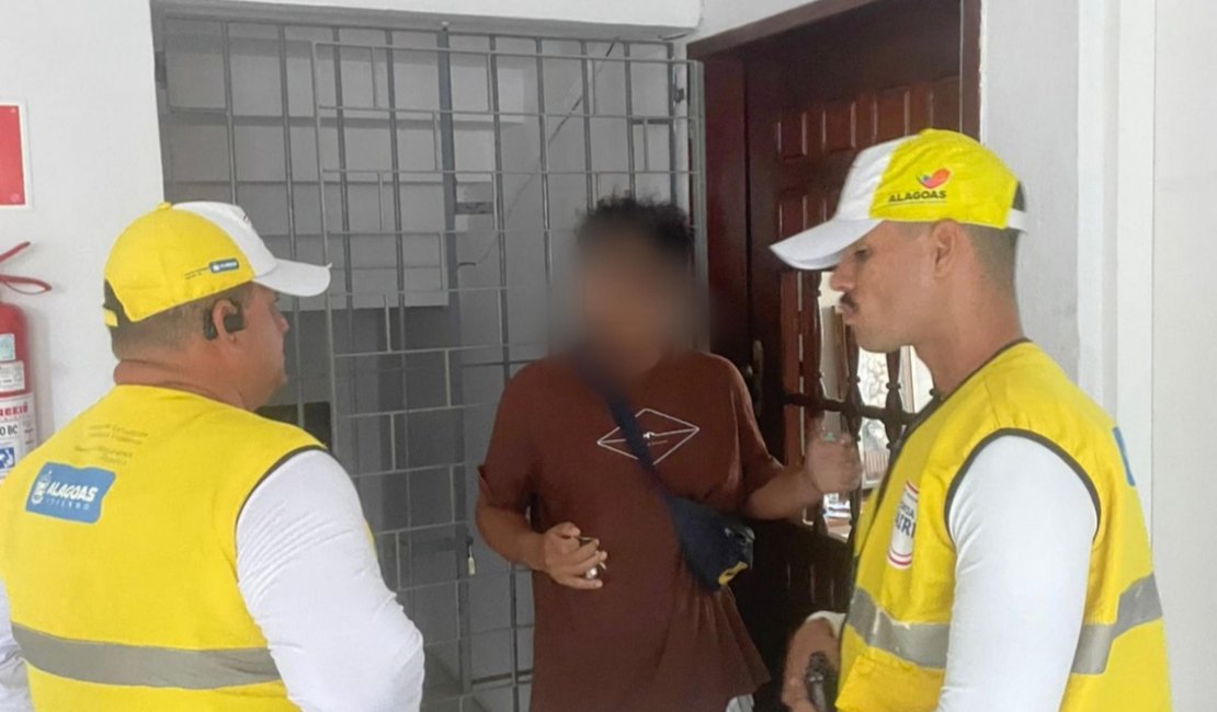Entregador desconfia de encomenda e ajuda Ronda no Bairro prender suspeito de tráfico