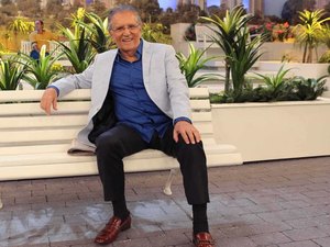 Carlos Alberto de Nóbrega é internado com Covid-19