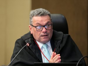 Banco ?Itaú deve suspender descontos em benefício de aposentada