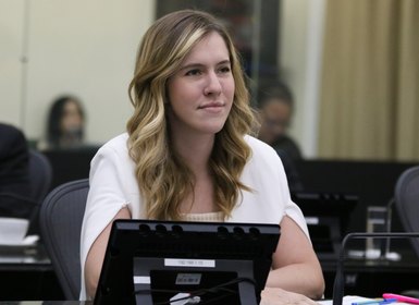 Cibele Moura pede que Governo disponibilize fones antirruídos em locais de atendimento ao público