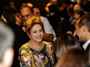 Dilma se reúne neste domingo com ministros para finalizar Orçamento de 2016