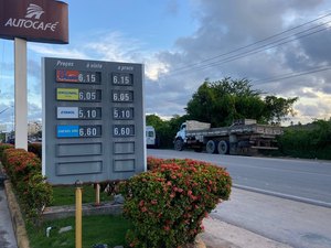 Litro da gasolina comum chega custar R$ 6,05 em Maragogi