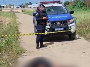 Homem é encontrado morto e ensanguentado em terreno baldio no município de São Miguel dos Campos