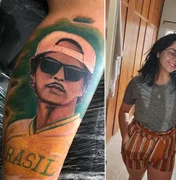 Fã tatua rosto de Bruno Mars na perna e cantor compartilha: 'Zerei a vida'