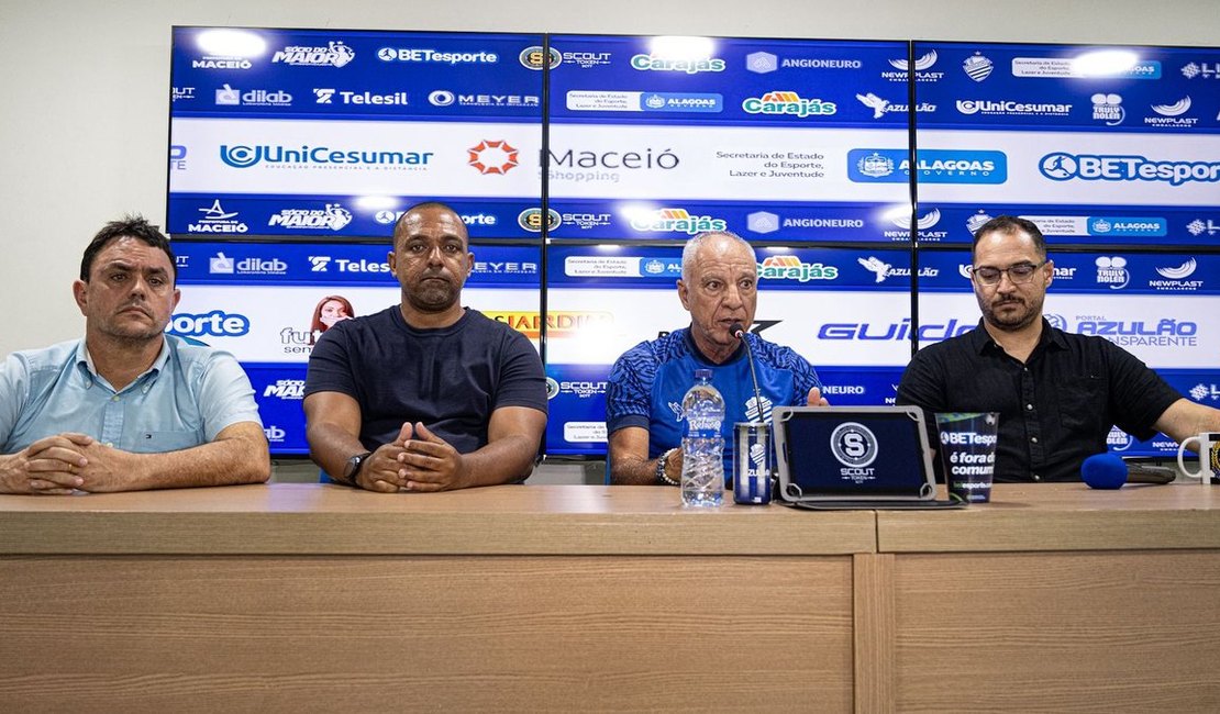 Diretoria do CSA justifica escolha de novo técnico e anuncia o afastamento de três jogadores