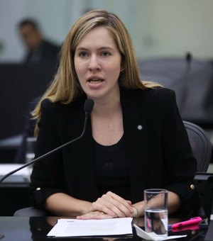 Fogos com barulho: Cibele Moura orienta população a denunciar casos durante campanha