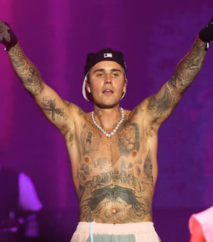 Justin Bieber retorna aos palcos em 2026 após três anos