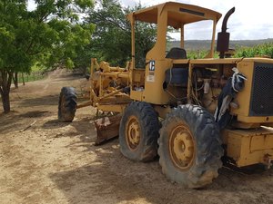 Motoniveladora está entre os bens recuperados em operação envolvendo ex-prefeito de Traipu