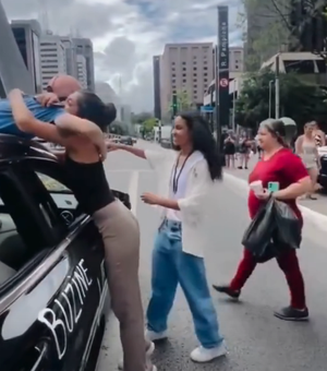 Adolescente toca “sino da cura” e emociona São Paulo ao celebrar vitória contra o câncer