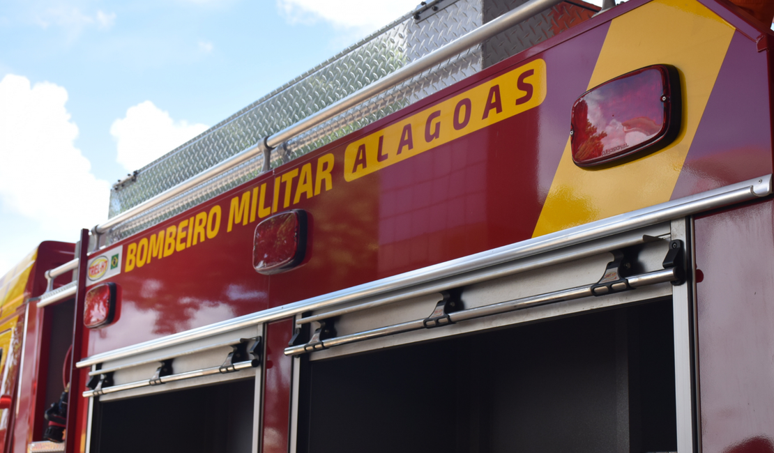 Bombeiros resgatam vítimas presas em elevador de pousada em Maragogi