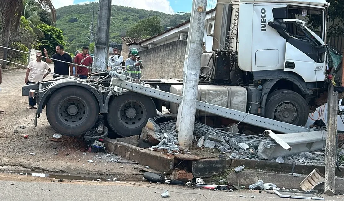 Caminhoneiro é investigado por suspeita de uso de drogas em atropelamento em Palmeira