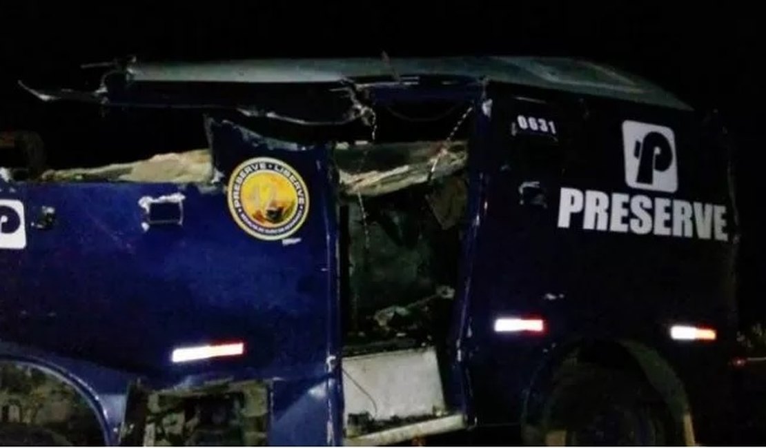 Bandidos explodem carro-forte em Juazeiro, na Bahia