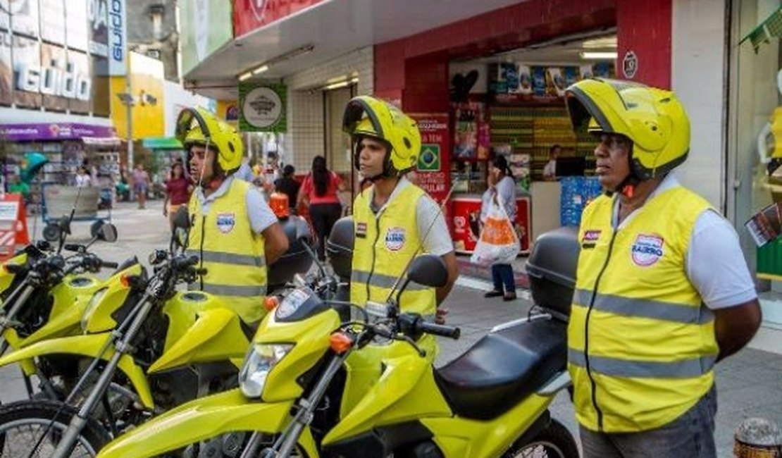 Mulher é presa após tentativa de assalto no Centro de Maceió