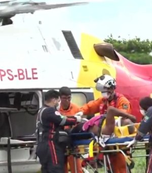 Motorista que trafegava na contramão fica preso às ferragens após grave colisão em São Miguel dos Campos