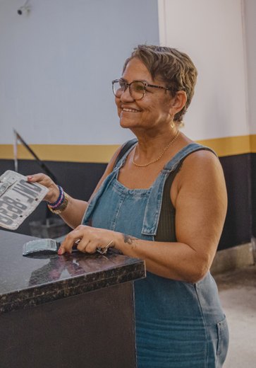 Saiba como recuperar placas de veículos perdidas durante fortes chuvas em Maceió