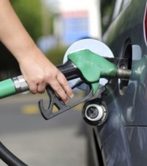 Preço da gasolina cai na semana após 5 altas seguidas, diz ANP