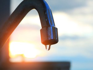 Maceió está entre as cidades onde mais se desperdiça água no país