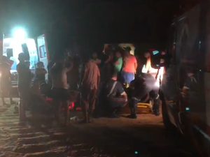 [Vídeo] Acidente entre animal e motocicleta deixa feridos em Arapiraca