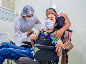Crianças de Arapiraca com comorbidade ou deficiência permanente começam a ser vacinadas nesta quarta-feira (26)