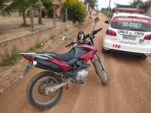 PM recupera moto que havia sido furtada na madrugada deste sábado em Arapiraca