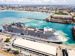 Cruzeiro MSC Grandiosa chega em Maceió com mais de seis mil passageiros