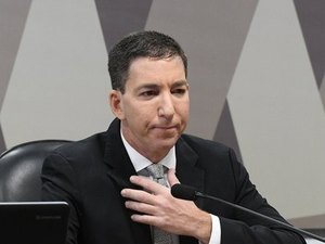 Preso suspeito de hackear celulares diz que deu informações a jornalista