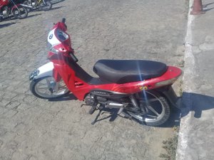 Homem compra motocicleta roubada e acaba na Central de Flagrantes