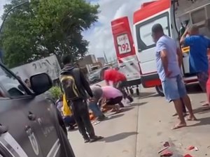 Colisão frontal entre carro e motocicleta deixa homem ferido em Arapiraca