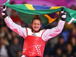 Em dia de muitas medalhas no Pan, taekwondo brasileiro faz história