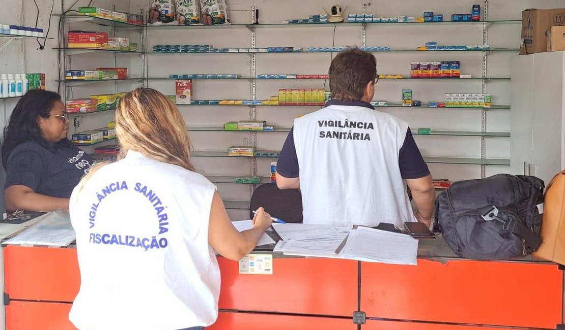 Vigilância Sanitária interdita farmácia por venda irregular de medicamentos