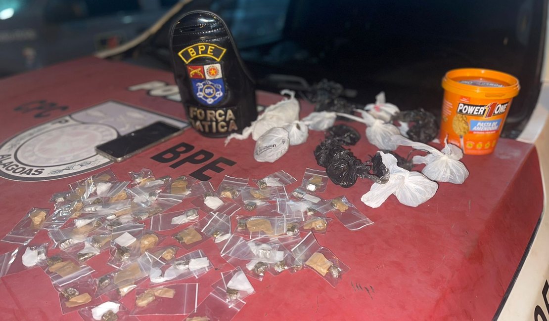 PM apreende 405 gramas de maconha após avó do suspeito informar o local da droga