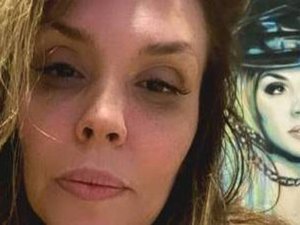 Em tratamento contra um câncer, Simony tranquiliza fãs: 'Tudo certo'